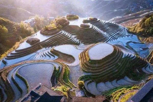 风水题留_桂林七星伴月留题诗