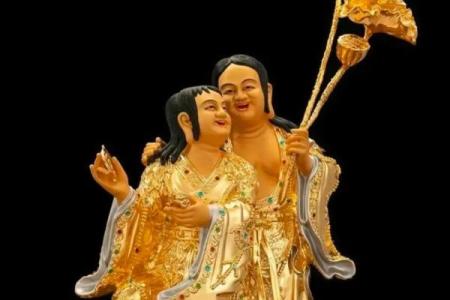 挽回婚姻请和合二仙和月老的区别是很大的