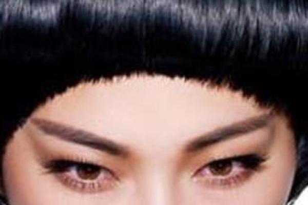 倒八字眉图片