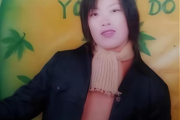 摸眉心算命