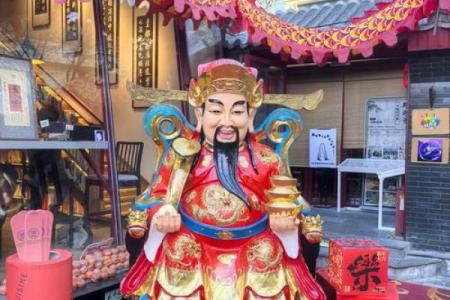“中秋供4果，财神家中坐”，建议：中秋节，这4种水果摆上