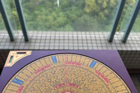 房子东边是河西边是山风水