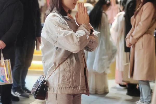 月老姻缘签第二十二 月老20签解签求婚姻？