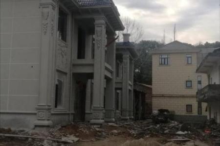 石山风水宝地建房子
