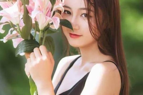 女孩姓潘叫什么名字好听,八字看下半年运势