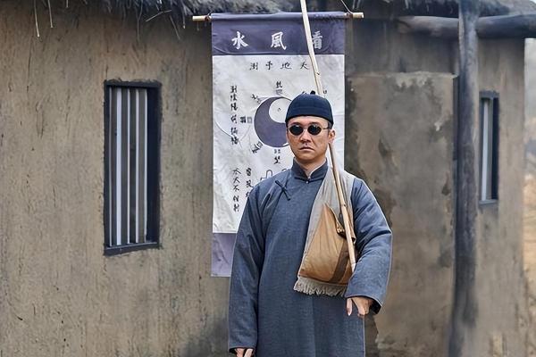 山东男子听大师算命迷信儿子是“使者转世” 被骗走53万