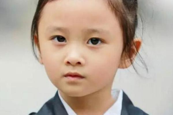 11岁的女孩，众人都说是仙女下凡，算命先生却说她是童子命！